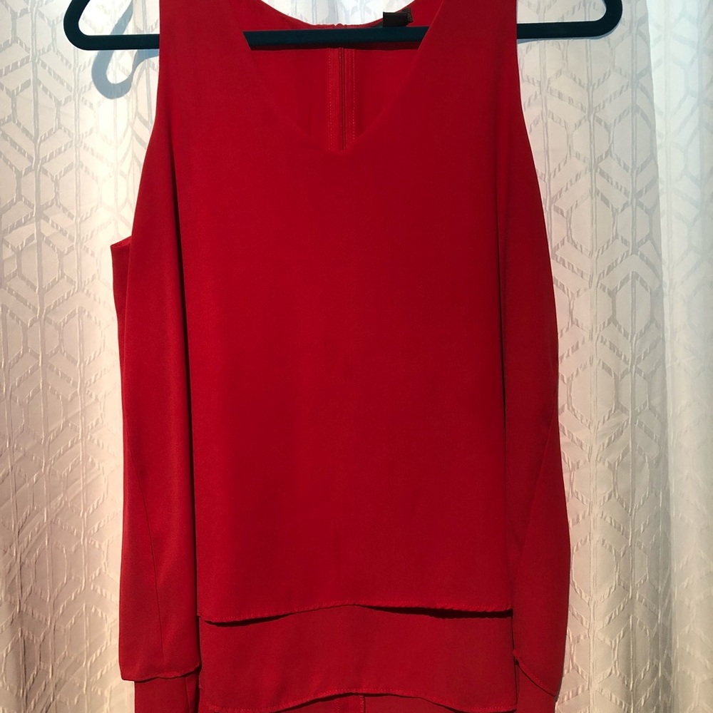 Paraphrase chiffon tank.